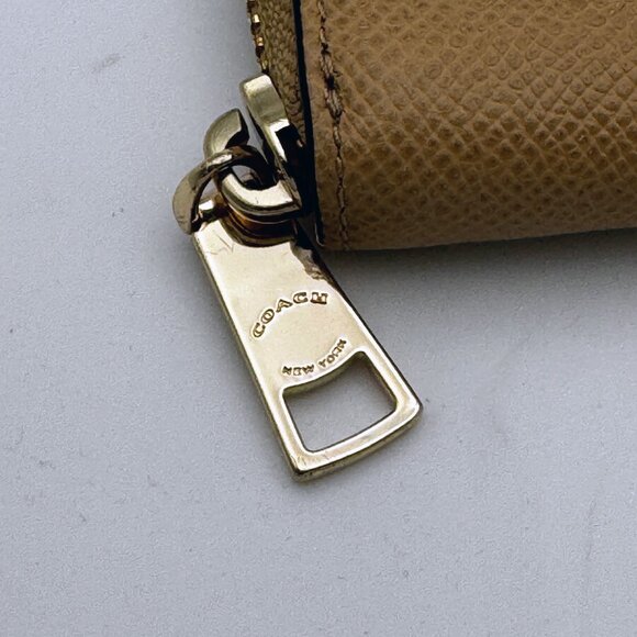 COACH Small Zip Around Wallet Colorblock Soft Wall Tan Light Brown - Picture 2 of 4